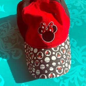 Women’s Disney Minnie Mouse hat